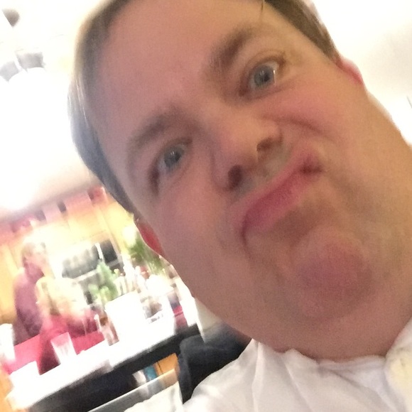 Meet your Posher, Moira - Picture 1 of 1